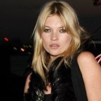 Hilang, Rambut Palsu Kate Moss Malah Dilelang di eBay